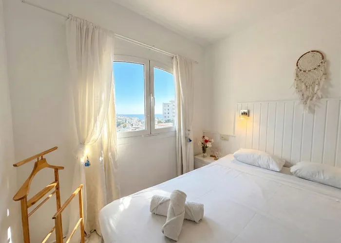 Verano Azul Casa Monica - With Sea Views & Pool Access Apartment Nerja