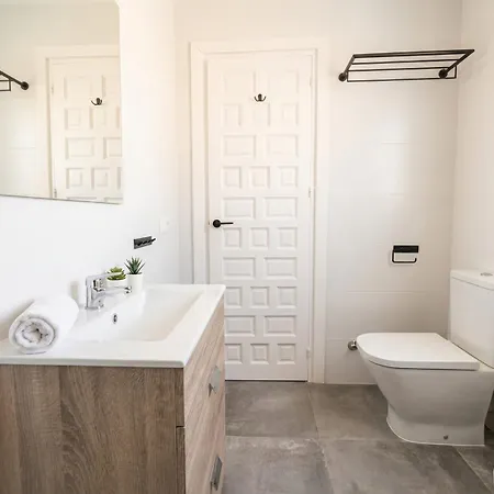 شقة Verano Azul Casa Monica - With Sea Views & Pool Access نيرخا